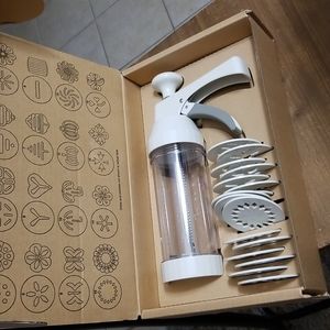 Pampered Chef cookie press